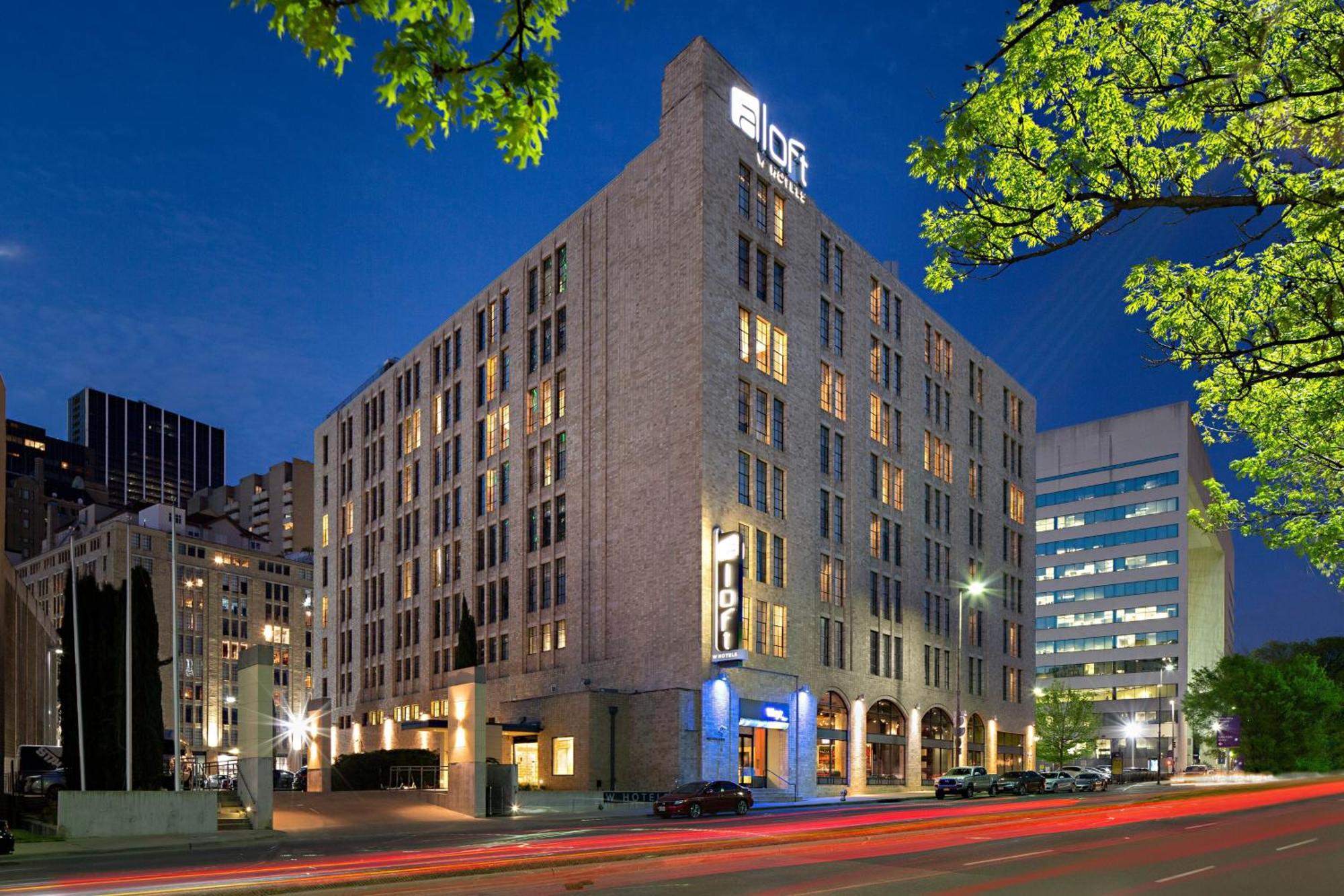 Aloft Dallas Downtown Hotel Exterior photo