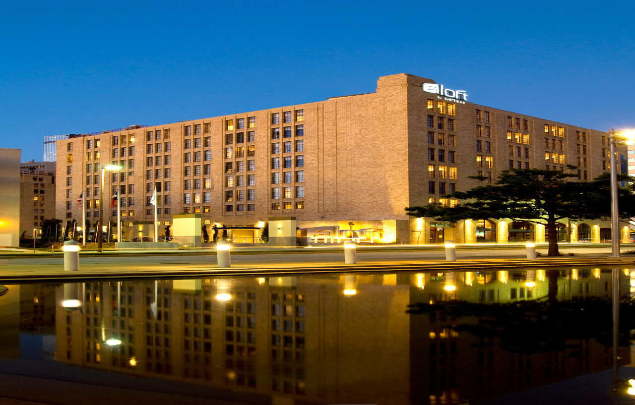 Aloft Dallas Downtown Hotel Exterior photo